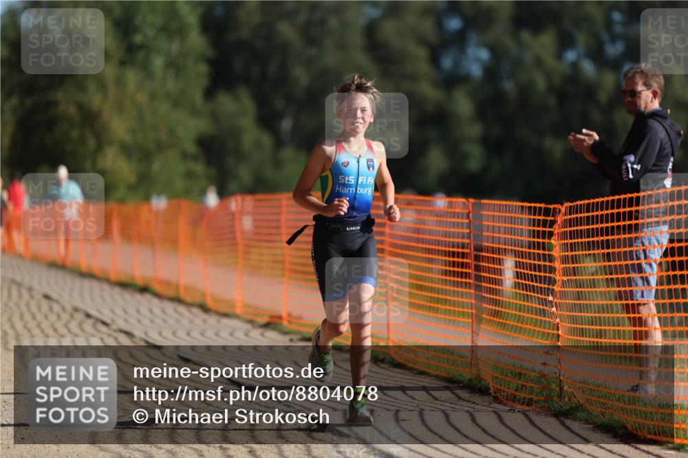 07.09.2025 - 19. Norderstedt Triathlon Michael Strokosch http://msf.ph/oto/8804078 07.09.2025 09:43:36 Laufen 562, 591 meine-sportfotos.de