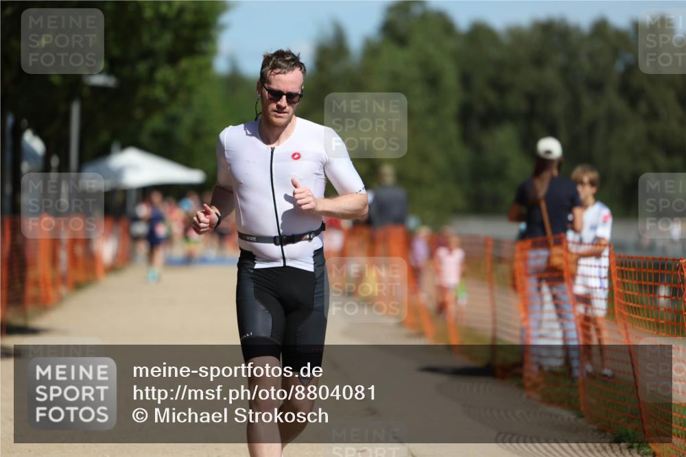 07.09.2025 - 19. Norderstedt Triathlon Michael Strokosch http://msf.ph/oto/8804081 07.09.2025 12:35:46 Laufen 140, 697, 737, 1220 meine-sportfotos.de