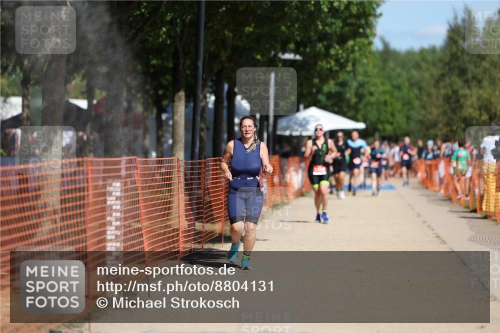 07.09.2025 - 19. Norderstedt Triathlon Michael Strokosch http://msf.ph/oto/8804131 07.09.2025 12:35:56 Laufen 1242 meine-sportfotos.de