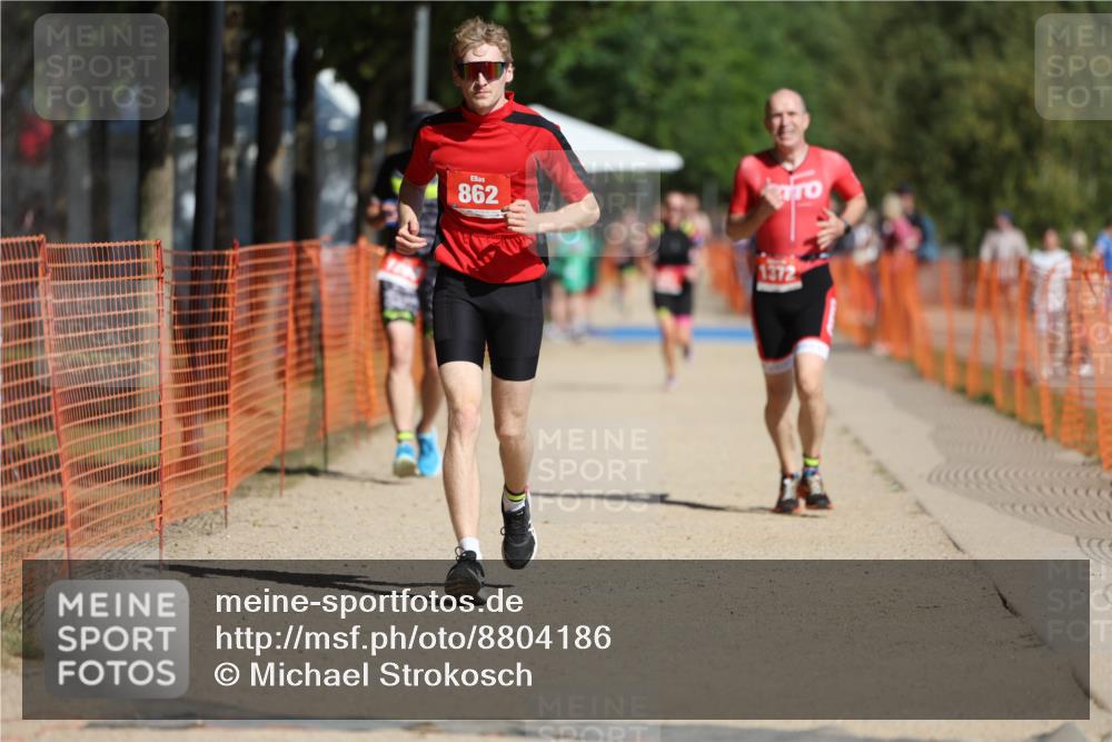 07.09.2025 - 19. Norderstedt Triathlon Michael Strokosch http://msf.ph/oto/8804186 07.09.2025 12:05:54 Laufen 237, 815, 862, 1225, 1265, 1372 meine-sportfotos.de