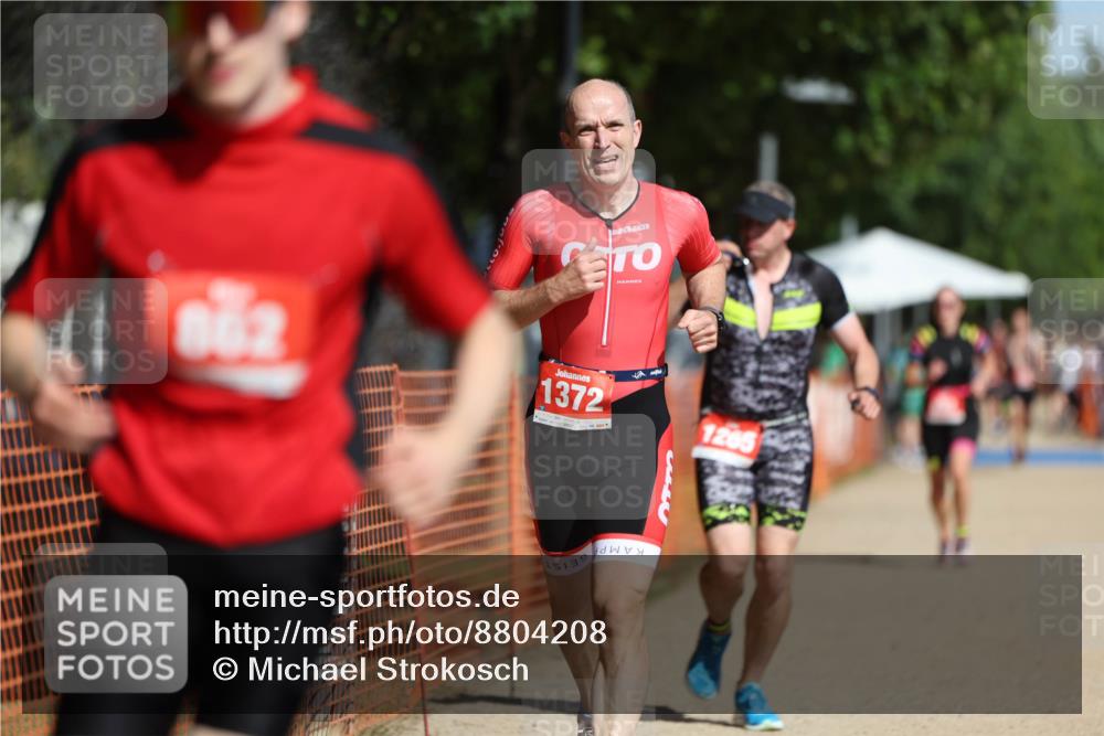 07.09.2025 - 19. Norderstedt Triathlon Michael Strokosch http://msf.ph/oto/8804208 07.09.2025 12:05:58 Laufen 822, 862, 1265, 1372 meine-sportfotos.de