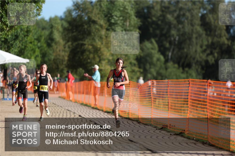 07.09.2025 - 19. Norderstedt Triathlon Michael Strokosch http://msf.ph/oto/8804265 07.09.2025 09:43:56 Laufen 563, 586, 613 meine-sportfotos.de