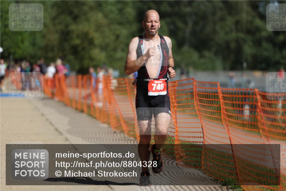 07.09.2025 - 19. Norderstedt Triathlon Michael Strokosch http://msf.ph/oto/8804328 07.09.2025 12:06:13 Laufen 746 meine-sportfotos.de