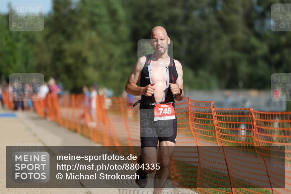 07.09.2025 - 19. Norderstedt Triathlon Michael Strokosch http://msf.ph/oto/8804335 07.09.2025 12:06:13 Laufen 746 meine-sportfotos.de