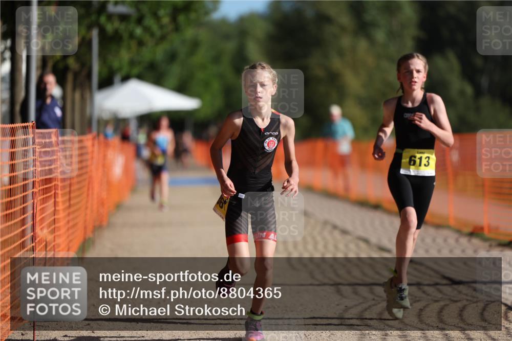 07.09.2025 - 19. Norderstedt Triathlon Michael Strokosch http://msf.ph/oto/8804365 07.09.2025 09:44:01 Laufen 563, 586, 587, 613 meine-sportfotos.de