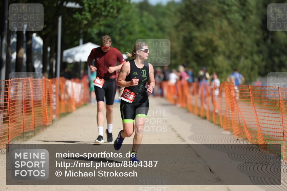 07.09.2025 - 19. Norderstedt Triathlon Michael Strokosch http://msf.ph/oto/8804387 07.09.2025 12:06:20 Laufen 280, 1258 meine-sportfotos.de
