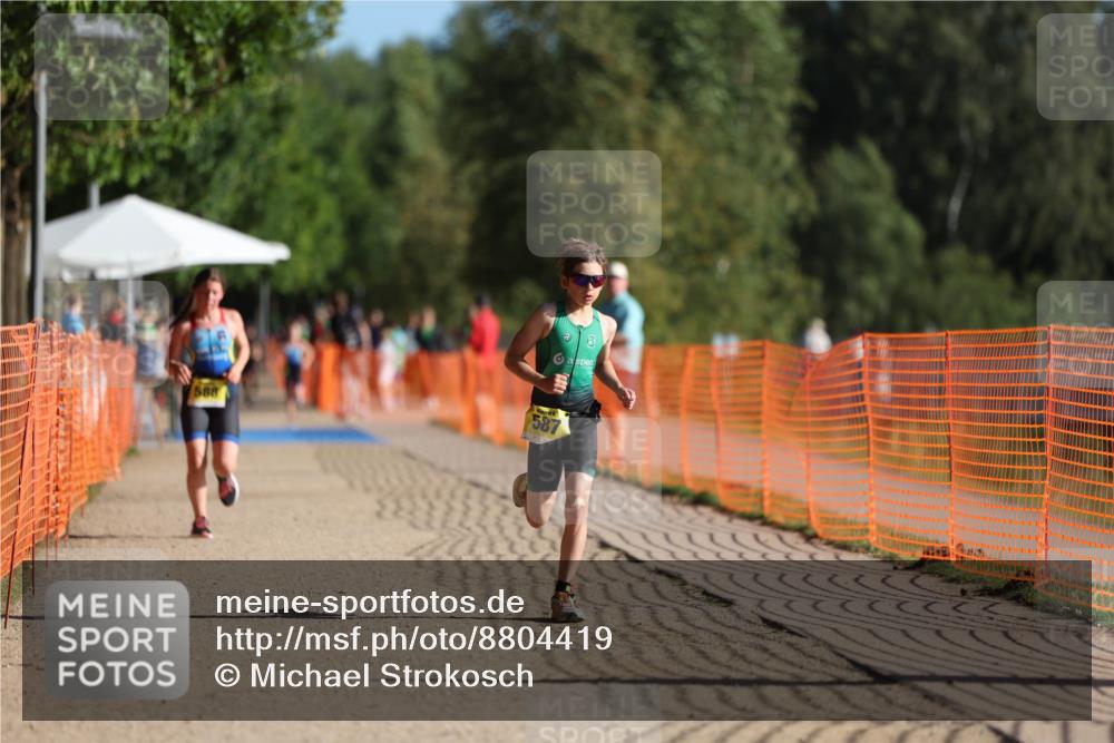 07.09.2025 - 19. Norderstedt Triathlon Michael Strokosch http://msf.ph/oto/8804419 07.09.2025 09:44:04 Laufen 563, 586, 587, 613 meine-sportfotos.de
