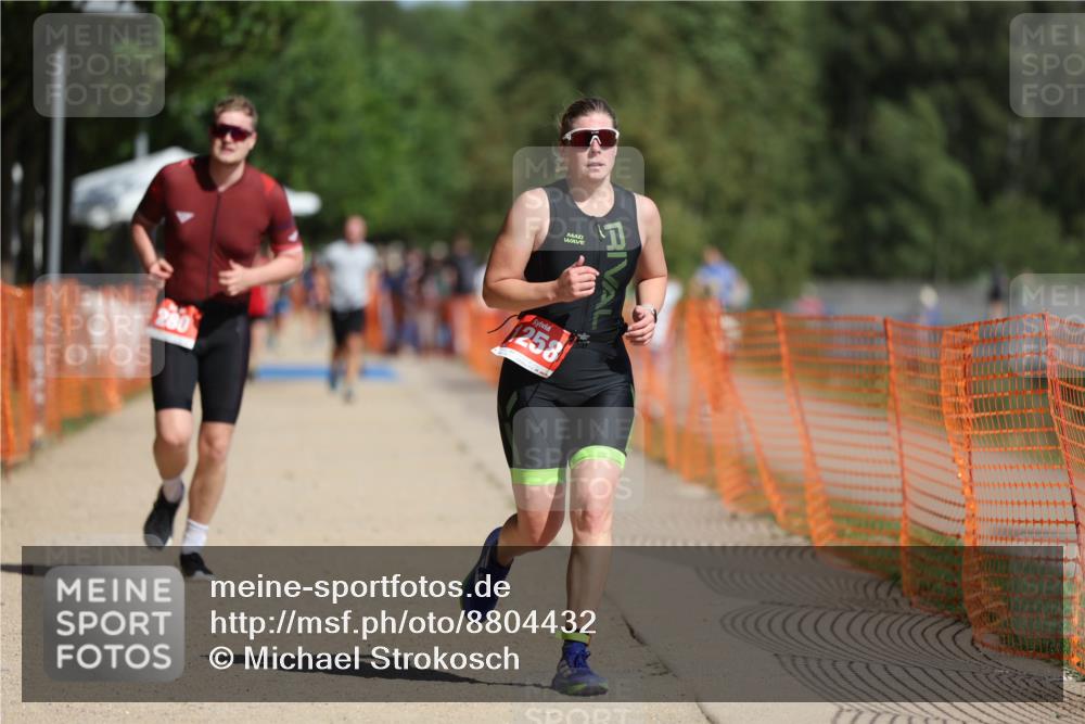 07.09.2025 - 19. Norderstedt Triathlon Michael Strokosch http://msf.ph/oto/8804432 07.09.2025 12:06:22 Laufen 280, 1258 meine-sportfotos.de