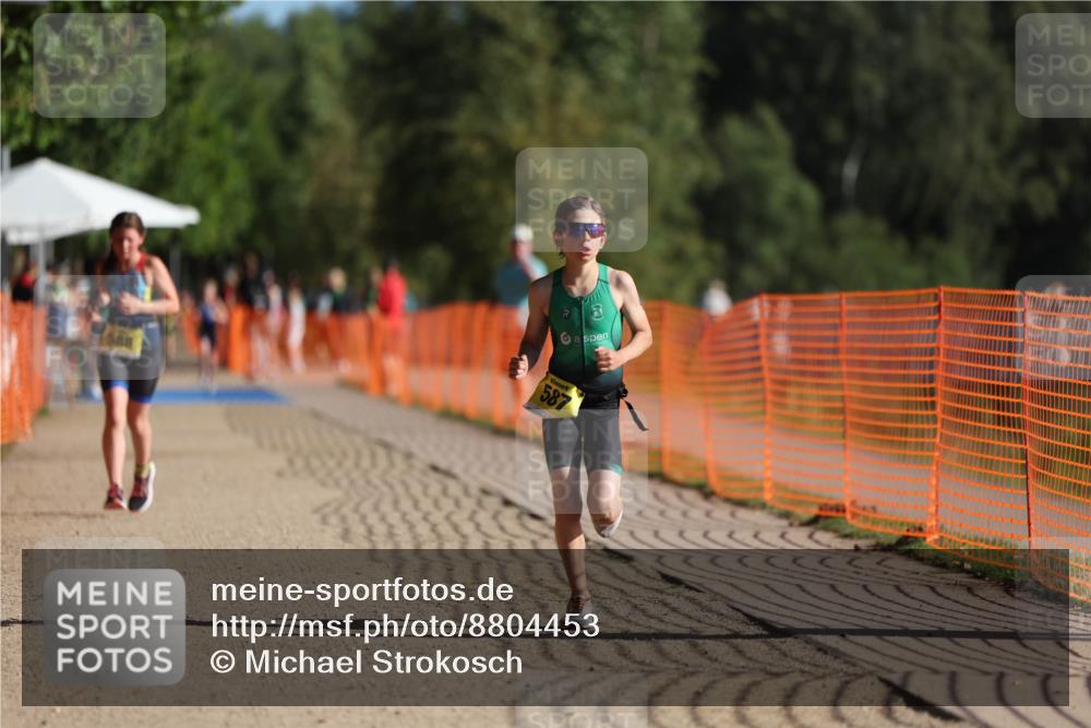 07.09.2025 - 19. Norderstedt Triathlon Michael Strokosch http://msf.ph/oto/8804453 07.09.2025 09:44:06 Laufen 586, 587, 613 meine-sportfotos.de