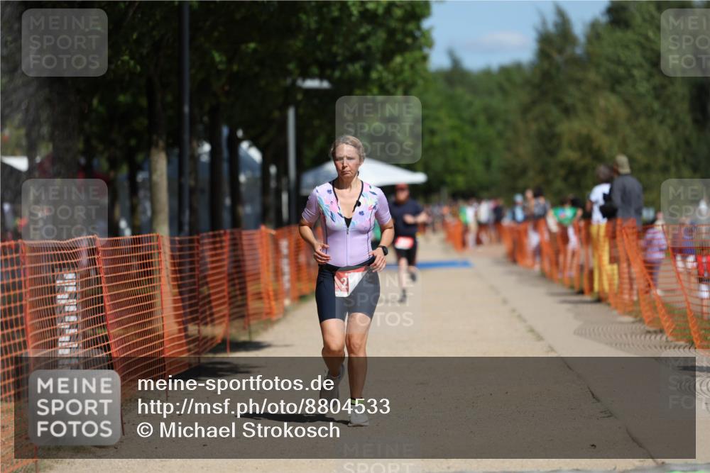 07.09.2025 - 19. Norderstedt Triathlon Michael Strokosch http://msf.ph/oto/8804533 07.09.2025 12:36:23 Laufen 227, 293, 1161 meine-sportfotos.de
