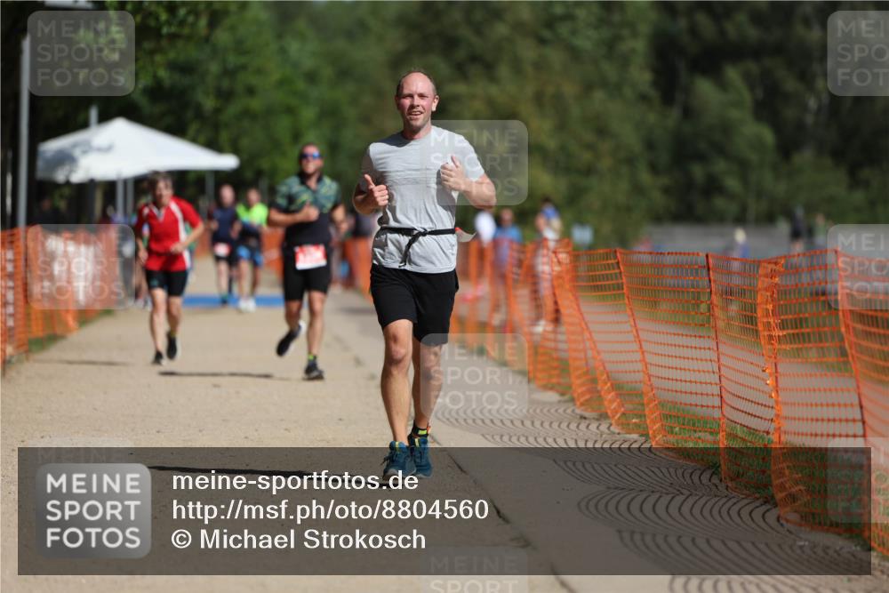 07.09.2025 - 19. Norderstedt Triathlon Michael Strokosch http://msf.ph/oto/8804560 07.09.2025 12:06:33 Laufen 801, 1395 meine-sportfotos.de