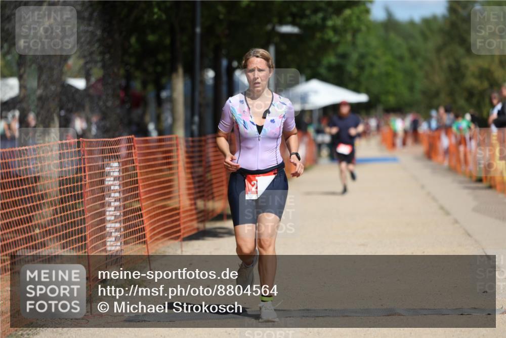 07.09.2025 - 19. Norderstedt Triathlon Michael Strokosch http://msf.ph/oto/8804564 07.09.2025 12:36:24 Laufen 227, 293, 1161 meine-sportfotos.de