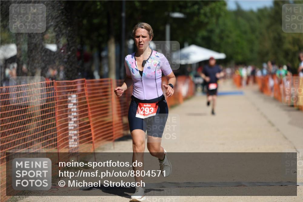 07.09.2025 - 19. Norderstedt Triathlon Michael Strokosch http://msf.ph/oto/8804571 07.09.2025 12:36:24 Laufen 227, 293, 1161 meine-sportfotos.de