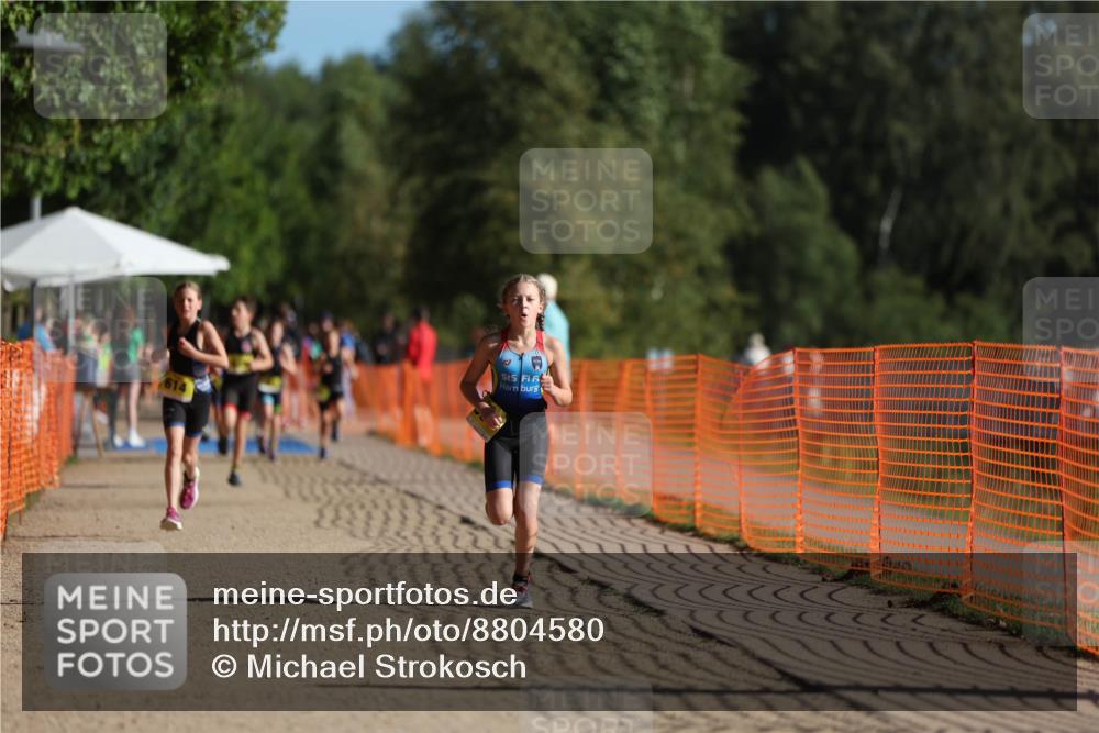 07.09.2025 - 19. Norderstedt Triathlon Michael Strokosch http://msf.ph/oto/8804580 07.09.2025 09:44:22 Laufen 566, 614 meine-sportfotos.de