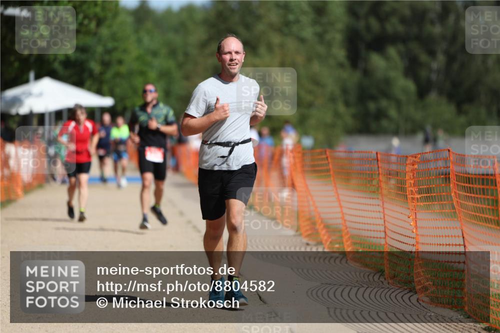 07.09.2025 - 19. Norderstedt Triathlon Michael Strokosch http://msf.ph/oto/8804582 07.09.2025 12:06:34 Laufen 801, 1395 meine-sportfotos.de