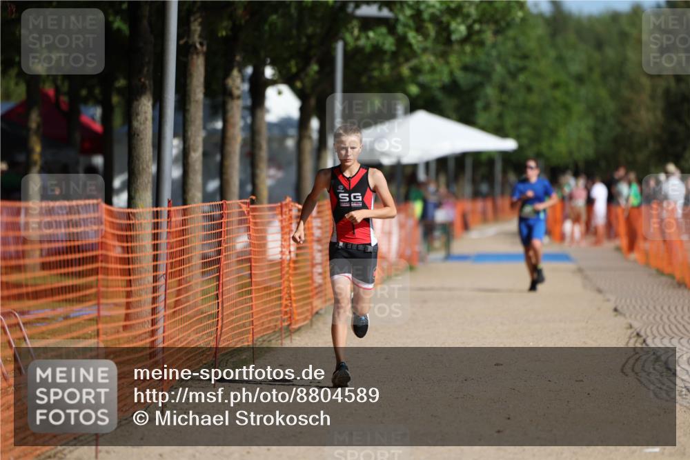 07.09.2025 - 19. Norderstedt Triathlon Michael Strokosch http://msf.ph/oto/8804589 07.09.2025 11:05:12 Laufen 107 meine-sportfotos.de