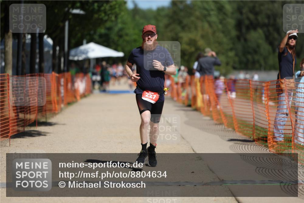 07.09.2025 - 19. Norderstedt Triathlon Michael Strokosch http://msf.ph/oto/8804634 07.09.2025 12:36:30 Laufen 227 meine-sportfotos.de