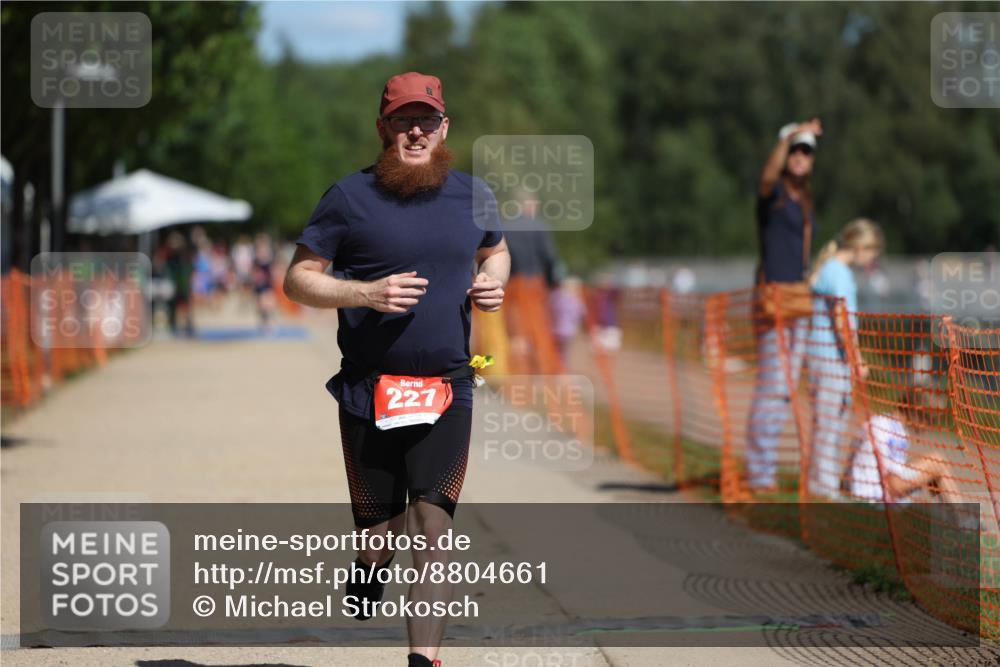 07.09.2025 - 19. Norderstedt Triathlon Michael Strokosch http://msf.ph/oto/8804661 07.09.2025 12:36:31 Laufen 227 meine-sportfotos.de