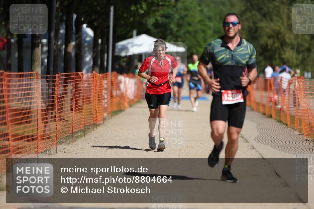 07.09.2025 - 19. Norderstedt Triathlon Michael Strokosch http://msf.ph/oto/8804664 07.09.2025 12:06:39 Laufen 801, 1229, 1395 meine-sportfotos.de