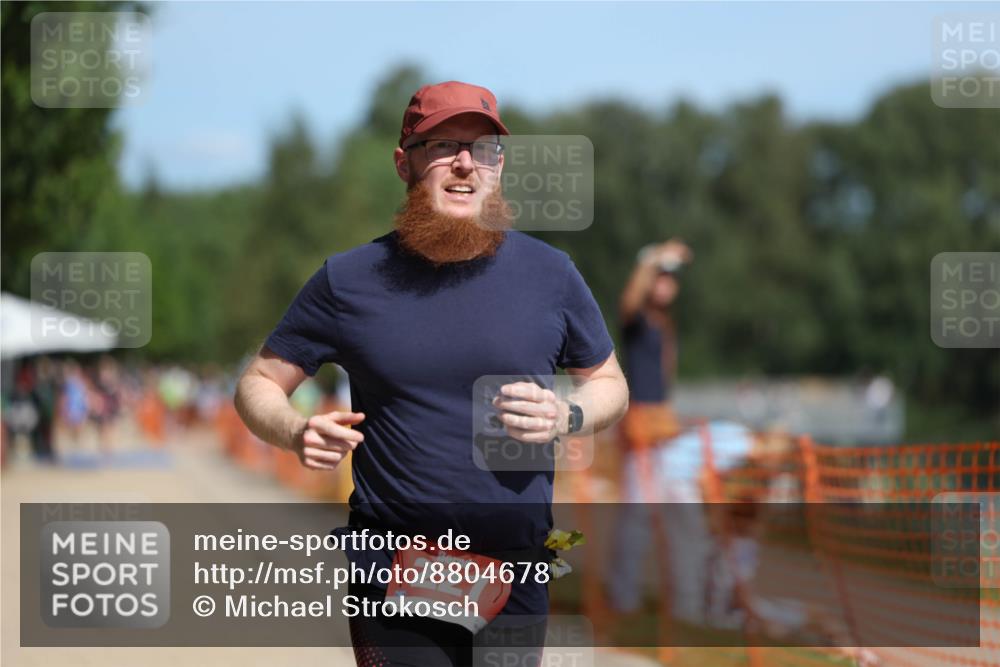 07.09.2025 - 19. Norderstedt Triathlon Michael Strokosch http://msf.ph/oto/8804678 07.09.2025 12:36:32 Laufen 227 meine-sportfotos.de