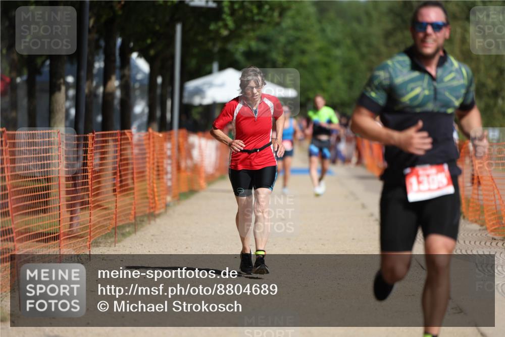 07.09.2025 - 19. Norderstedt Triathlon Michael Strokosch http://msf.ph/oto/8804689 07.09.2025 12:06:40 Laufen 801, 1229, 1395 meine-sportfotos.de