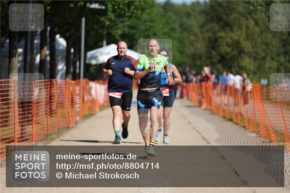 07.09.2025 - 19. Norderstedt Triathlon Michael Strokosch http://msf.ph/oto/8804714 07.09.2025 12:06:48 Laufen 190, 771, 1267 meine-sportfotos.de