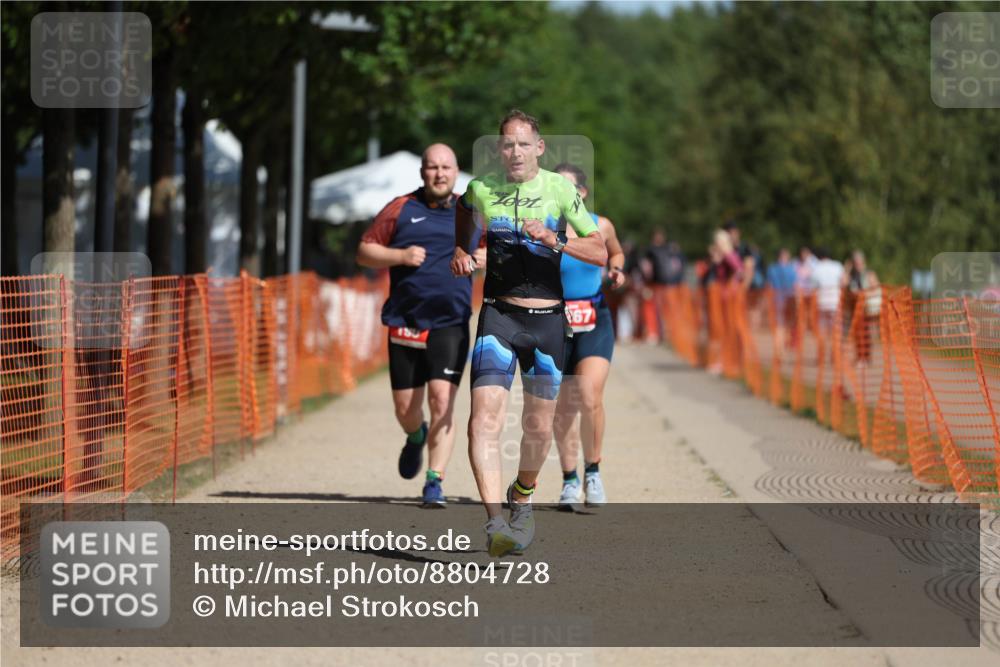 07.09.2025 - 19. Norderstedt Triathlon Michael Strokosch http://msf.ph/oto/8804728 07.09.2025 12:06:48 Laufen 190, 771, 1267 meine-sportfotos.de
