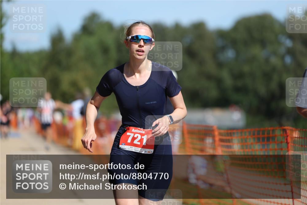 07.09.2025 - 19. Norderstedt Triathlon Michael Strokosch http://msf.ph/oto/8804770 07.09.2025 12:36:49 Laufen 721 meine-sportfotos.de