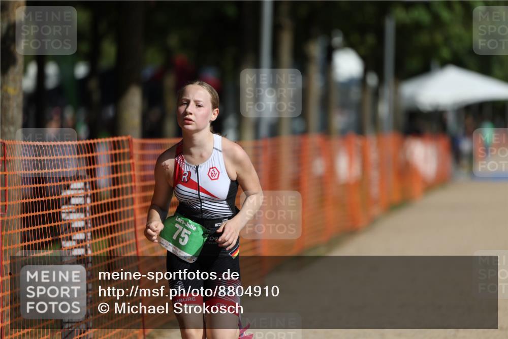 07.09.2025 - 19. Norderstedt Triathlon Michael Strokosch http://msf.ph/oto/8804910 07.09.2025 11:06:34 Laufen 67, 75, 133 meine-sportfotos.de