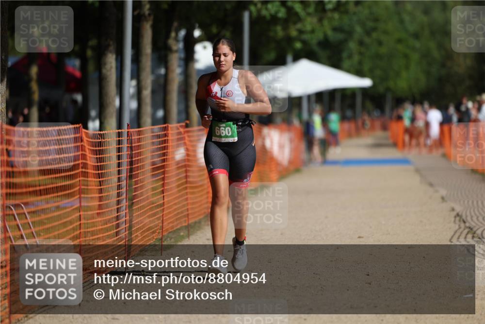07.09.2025 - 19. Norderstedt Triathlon Michael Strokosch http://msf.ph/oto/8804954 07.09.2025 11:07:12 Laufen 660 meine-sportfotos.de