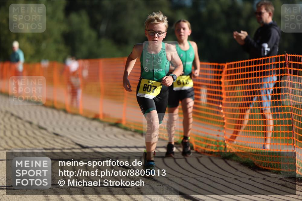 07.09.2025 - 19. Norderstedt Triathlon Michael Strokosch http://msf.ph/oto/8805013 07.09.2025 09:44:45 Laufen 559, 598, 603, 607, 618 meine-sportfotos.de