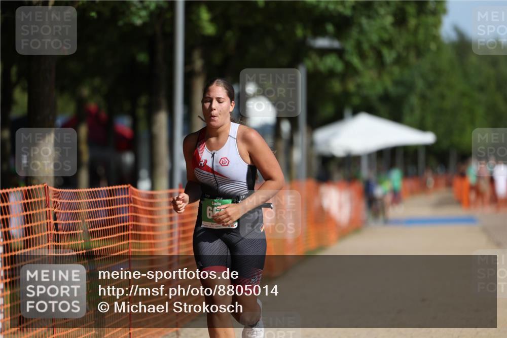 07.09.2025 - 19. Norderstedt Triathlon Michael Strokosch http://msf.ph/oto/8805014 07.09.2025 11:07:13 Laufen 660 meine-sportfotos.de