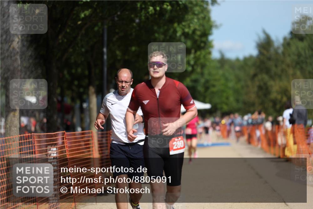 07.09.2025 - 19. Norderstedt Triathlon Michael Strokosch http://msf.ph/oto/8805091 07.09.2025 12:37:13 Laufen 280, 719, 738, 861, 1339 meine-sportfotos.de