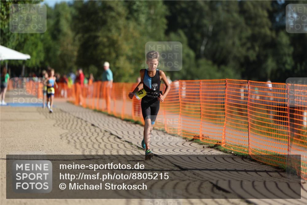 07.09.2025 - 19. Norderstedt Triathlon Michael Strokosch http://msf.ph/oto/8805215 07.09.2025 09:45:04 Laufen 567 meine-sportfotos.de