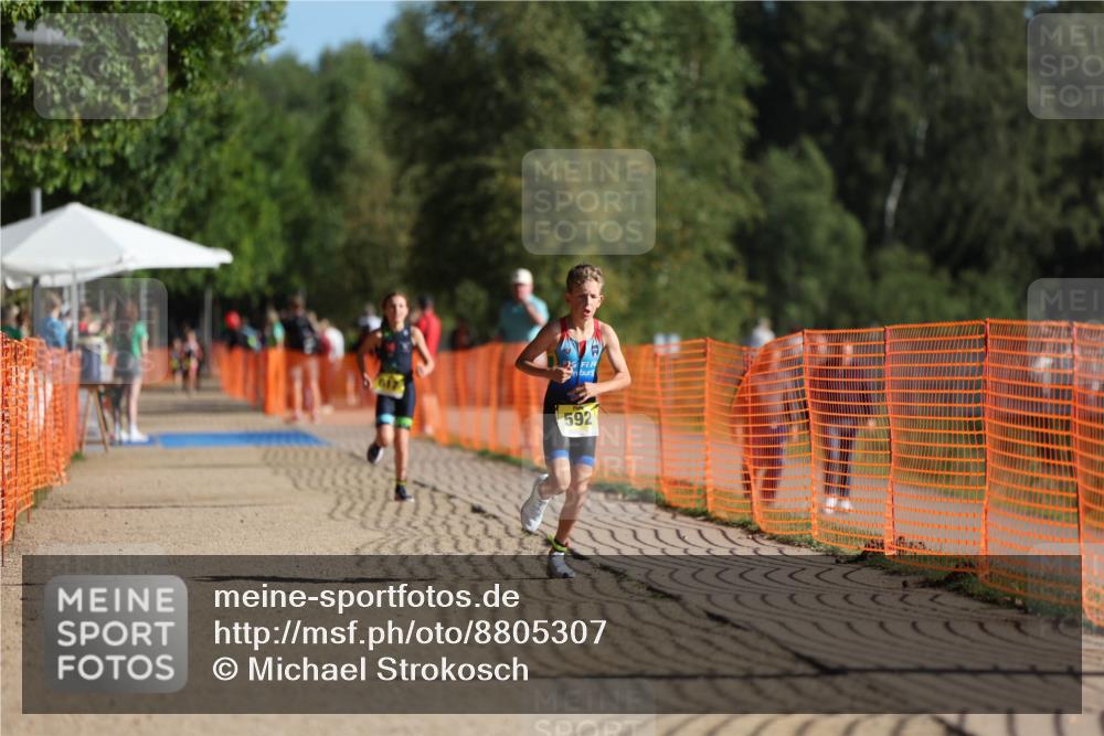 07.09.2025 - 19. Norderstedt Triathlon Michael Strokosch http://msf.ph/oto/8805307 07.09.2025 09:45:11 Laufen 567, 592 meine-sportfotos.de
