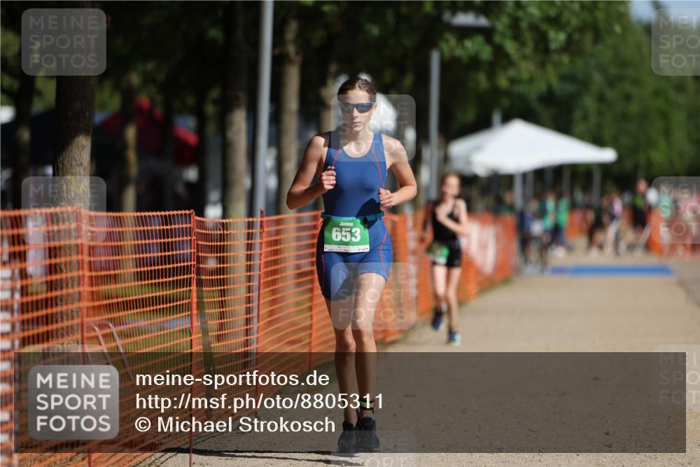 07.09.2025 - 19. Norderstedt Triathlon Michael Strokosch http://msf.ph/oto/8805311 07.09.2025 11:08:29 Laufen 78, 653 meine-sportfotos.de
