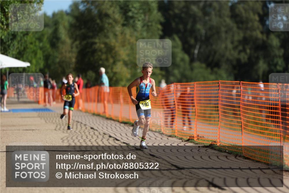 07.09.2025 - 19. Norderstedt Triathlon Michael Strokosch http://msf.ph/oto/8805322 07.09.2025 09:45:12 Laufen 567, 592 meine-sportfotos.de