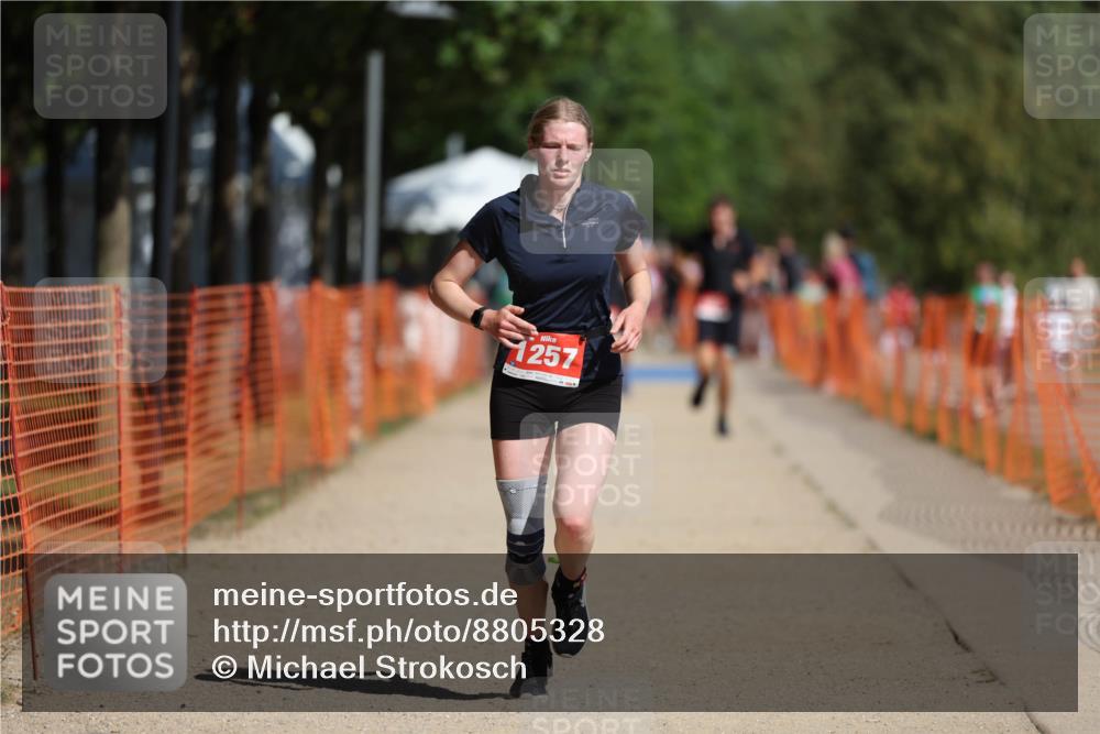 07.09.2025 - 19. Norderstedt Triathlon Michael Strokosch http://msf.ph/oto/8805328 07.09.2025 12:07:52 Laufen 1257 meine-sportfotos.de