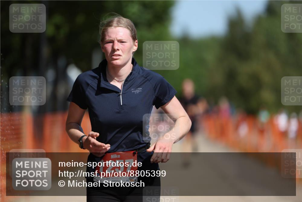 07.09.2025 - 19. Norderstedt Triathlon Michael Strokosch http://msf.ph/oto/8805399 07.09.2025 12:07:55 Laufen 1223, 1257 meine-sportfotos.de