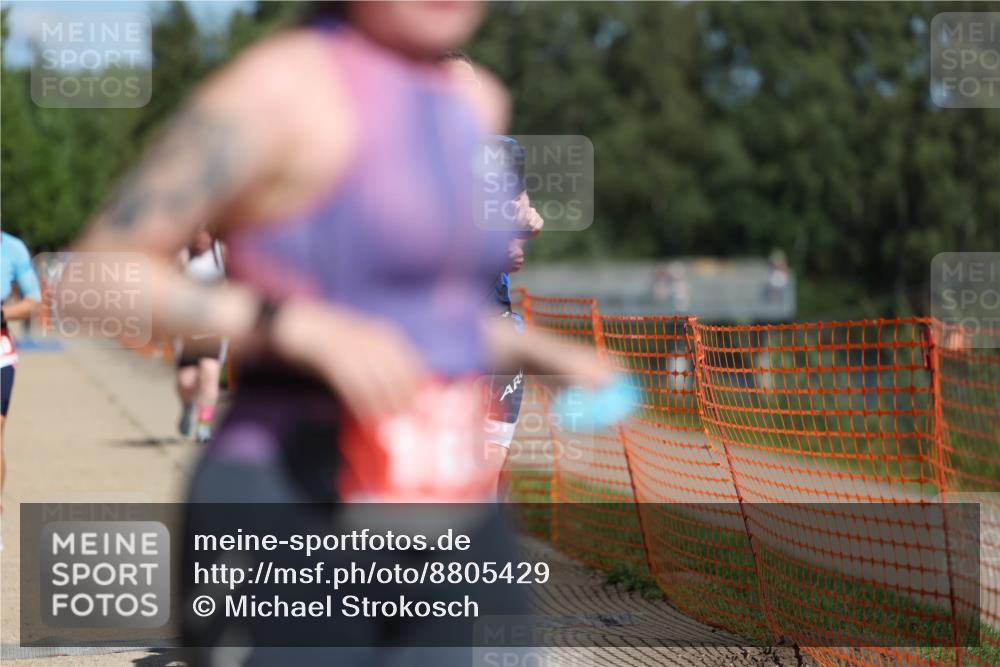 07.09.2025 - 19. Norderstedt Triathlon Michael Strokosch http://msf.ph/oto/8805429 07.09.2025 12:37:40 Laufen 162, 163, 192, 259, 699, 761 meine-sportfotos.de