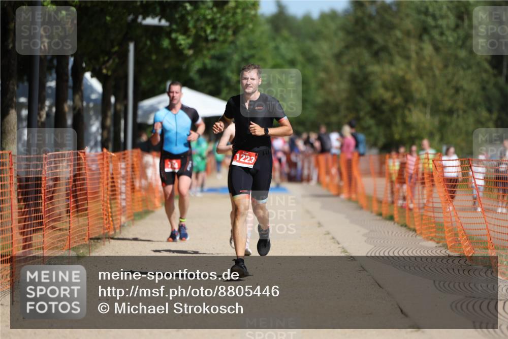 07.09.2025 - 19. Norderstedt Triathlon Michael Strokosch http://msf.ph/oto/8805446 07.09.2025 12:07:58 Laufen 734, 1223, 1257, 1288 meine-sportfotos.de