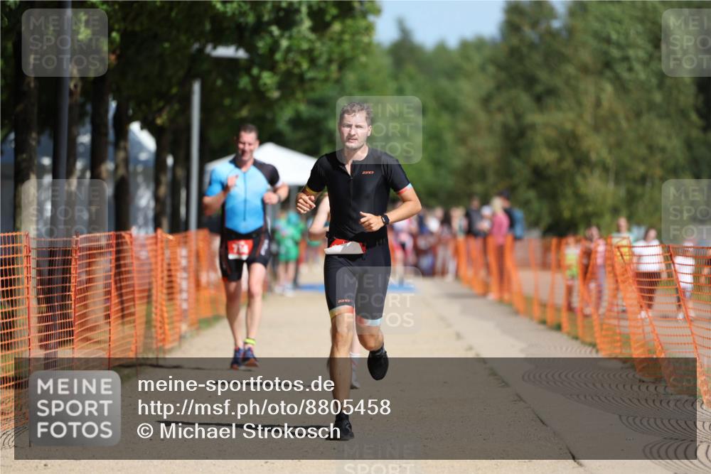 07.09.2025 - 19. Norderstedt Triathlon Michael Strokosch http://msf.ph/oto/8805458 07.09.2025 12:07:59 Laufen 734, 1223, 1288 meine-sportfotos.de
