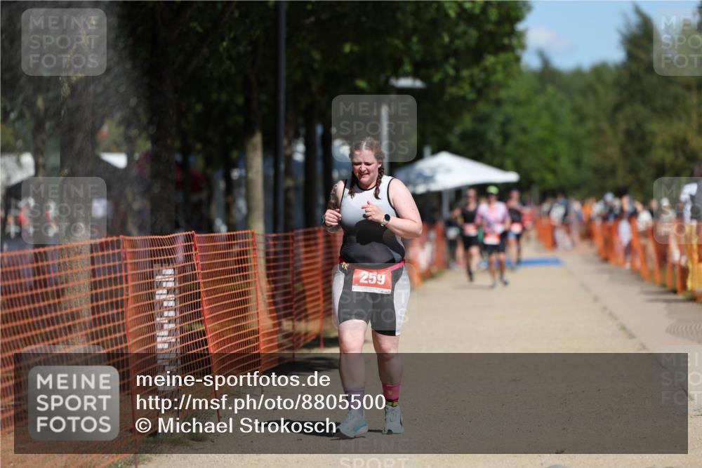 07.09.2025 - 19. Norderstedt Triathlon Michael Strokosch http://msf.ph/oto/8805500 07.09.2025 12:37:46 Laufen 259, 699 meine-sportfotos.de