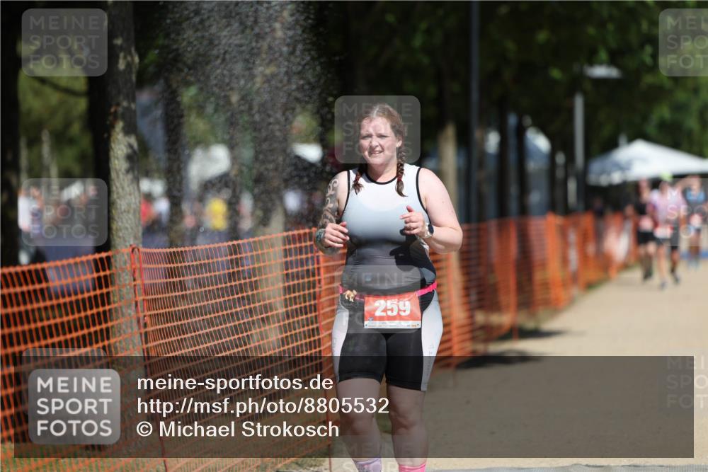 07.09.2025 - 19. Norderstedt Triathlon Michael Strokosch http://msf.ph/oto/8805532 07.09.2025 12:37:48 Laufen 259 meine-sportfotos.de