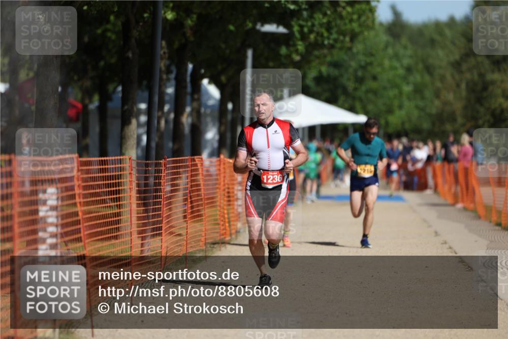 07.09.2025 - 19. Norderstedt Triathlon Michael Strokosch http://msf.ph/oto/8805608 07.09.2025 12:08:16 Laufen 1167, 1210, 1236 meine-sportfotos.de