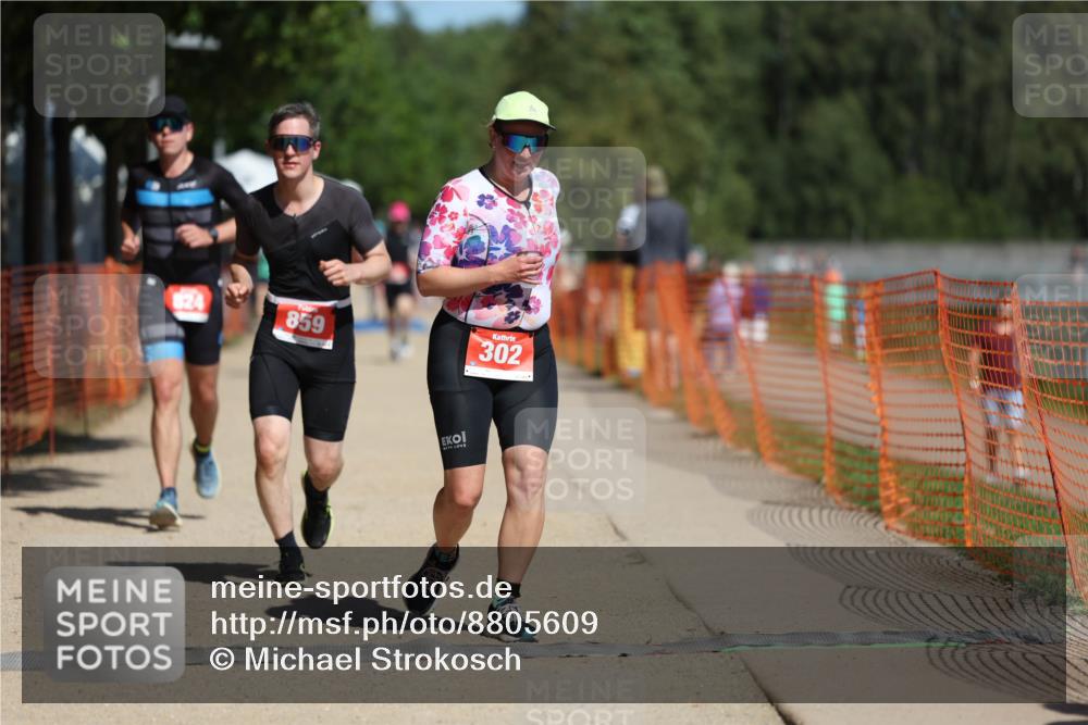 07.09.2025 - 19. Norderstedt Triathlon Michael Strokosch http://msf.ph/oto/8805609 07.09.2025 12:37:59 Laufen 302, 824, 859 meine-sportfotos.de