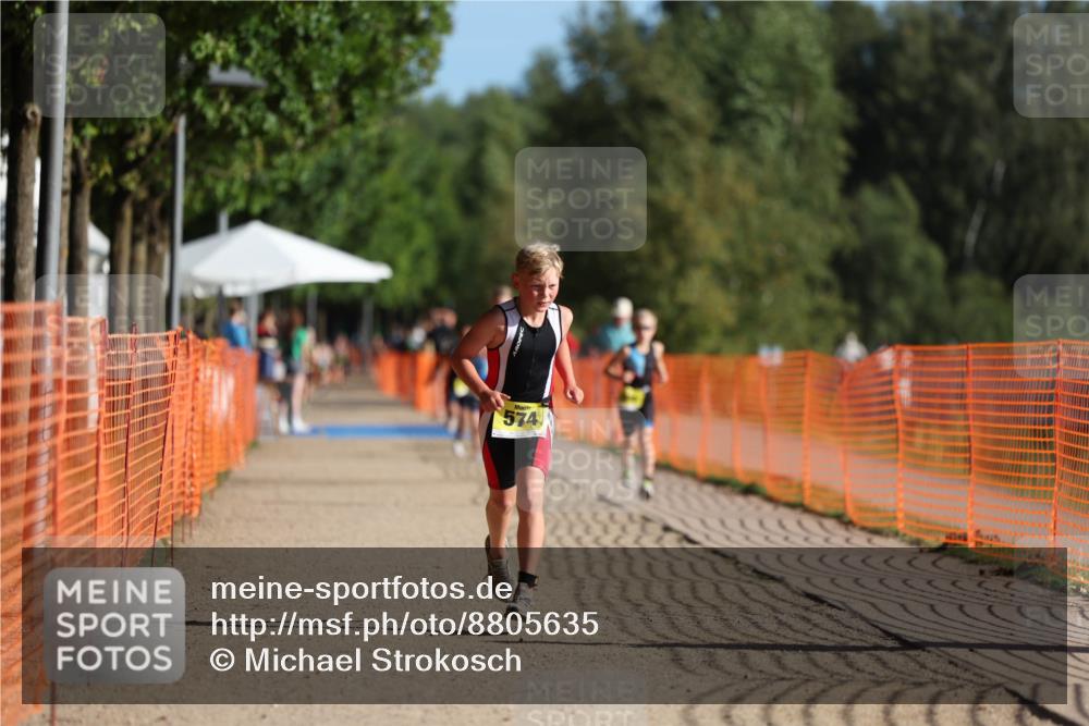 07.09.2025 - 19. Norderstedt Triathlon Michael Strokosch http://msf.ph/oto/8805635 07.09.2025 09:45:45 Laufen 574, 577 meine-sportfotos.de