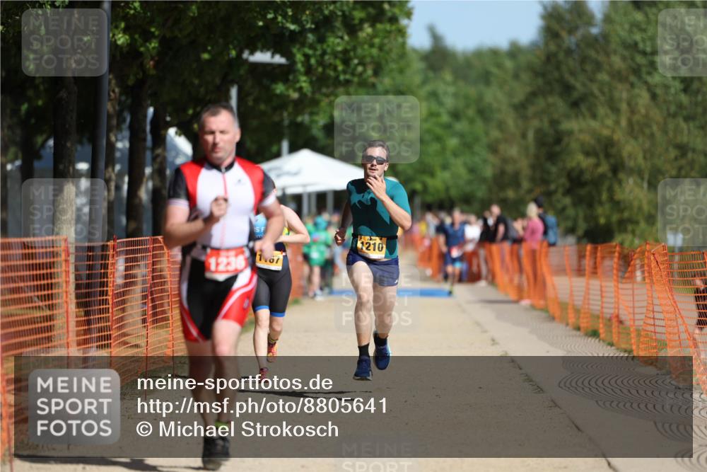 07.09.2025 - 19. Norderstedt Triathlon Michael Strokosch http://msf.ph/oto/8805641 07.09.2025 12:08:17 Laufen 1167, 1210, 1236 meine-sportfotos.de