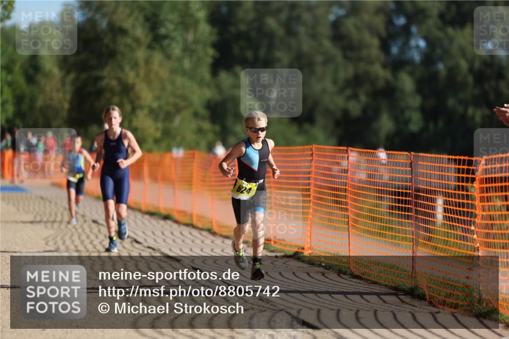 07.09.2025 - 19. Norderstedt Triathlon Michael Strokosch http://msf.ph/oto/8805742 07.09.2025 09:45:50 Laufen 574, 577, 619, 624 meine-sportfotos.de