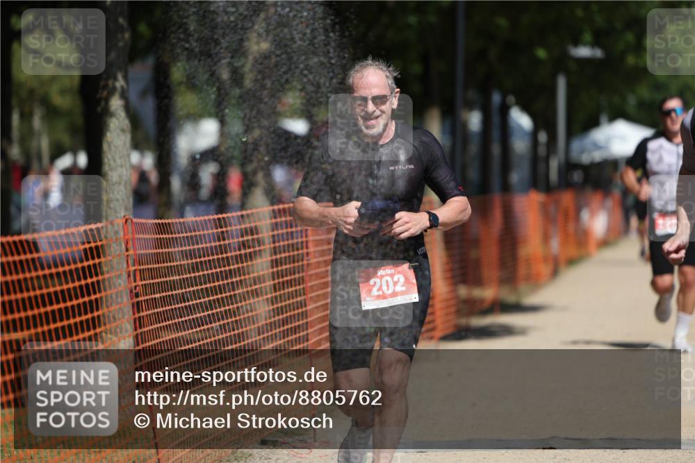 07.09.2025 - 19. Norderstedt Triathlon Michael Strokosch http://msf.ph/oto/8805762 07.09.2025 12:38:09 Laufen 136, 182, 202, 1378 meine-sportfotos.de